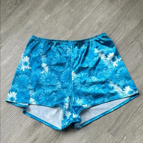 Victoria’s Secret Vintage Floral Lingerie Set - Picture 6 of 8